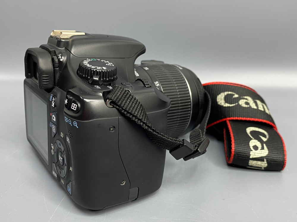 Canon 1100D kit 18-55mm 3.5-5.6 14.000 Кадров