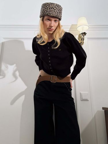 Черные хлопковые джинсы с заклепками