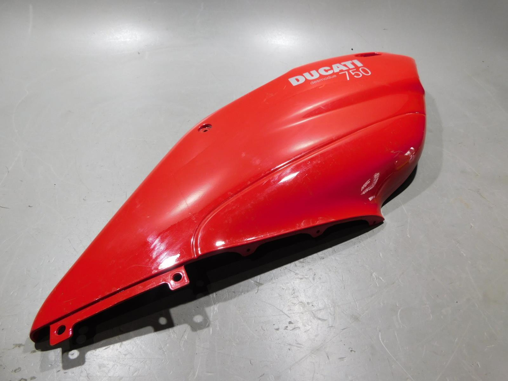 Пластик боковой правый Ducati 750SS 2001 020480