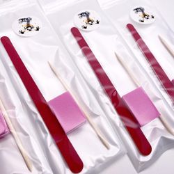 1540 Индивидуальный набор для маникюра (пилка красная 180/220 грит, баф 100/180 грит, апельсиновая палочка)