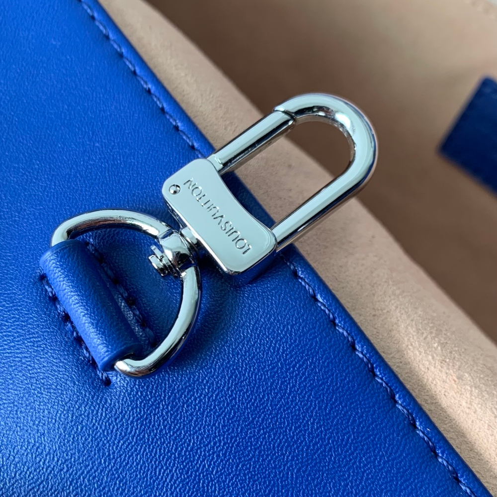 Louis Vuitton Shopper Tote MM