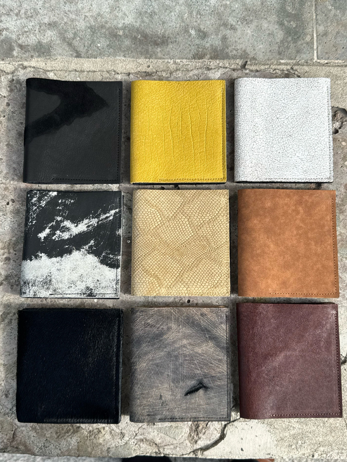 ARCHIVE Wallet Crackle white