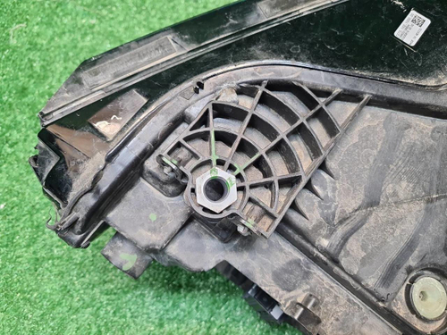 Фара правая BMW X7 G07 (2022-н.в.) LED