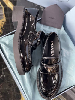 Лоферы Prada