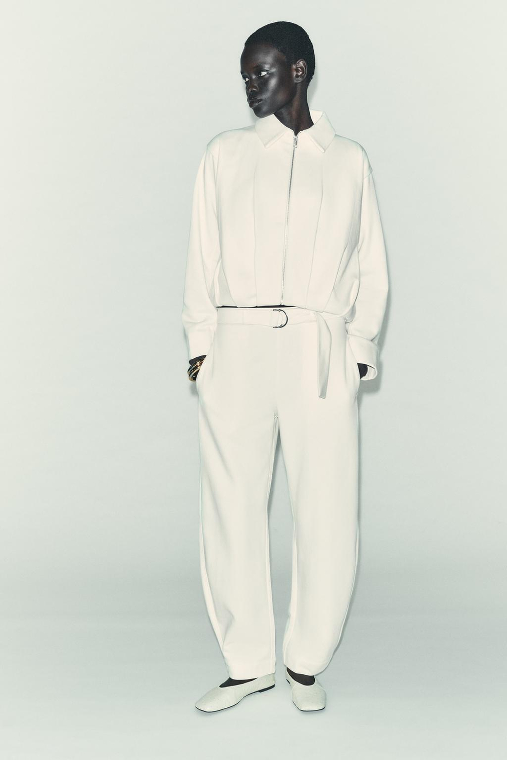 ZARA БОМБЕР ИЗ МЯГКОЙ ТКАНИ СО СКЛАДКАМИ, ЭКРЮ