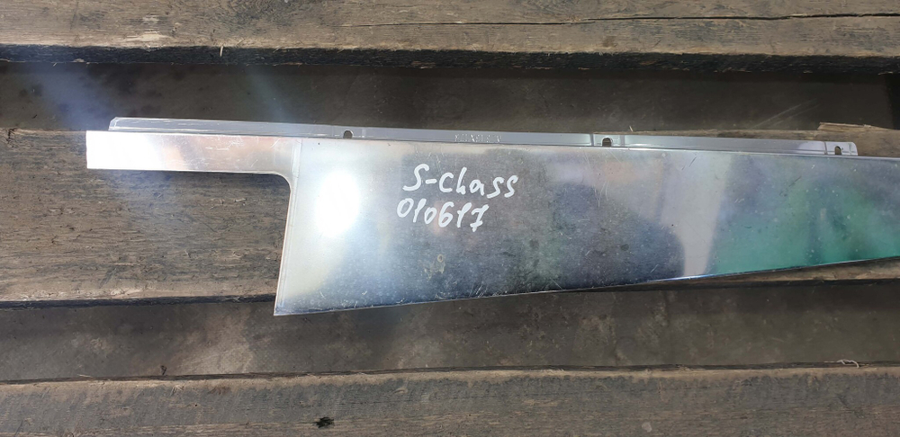 Накладка двери задней правой Mercedes S (W222)  Б/у Оригинал A2226901087