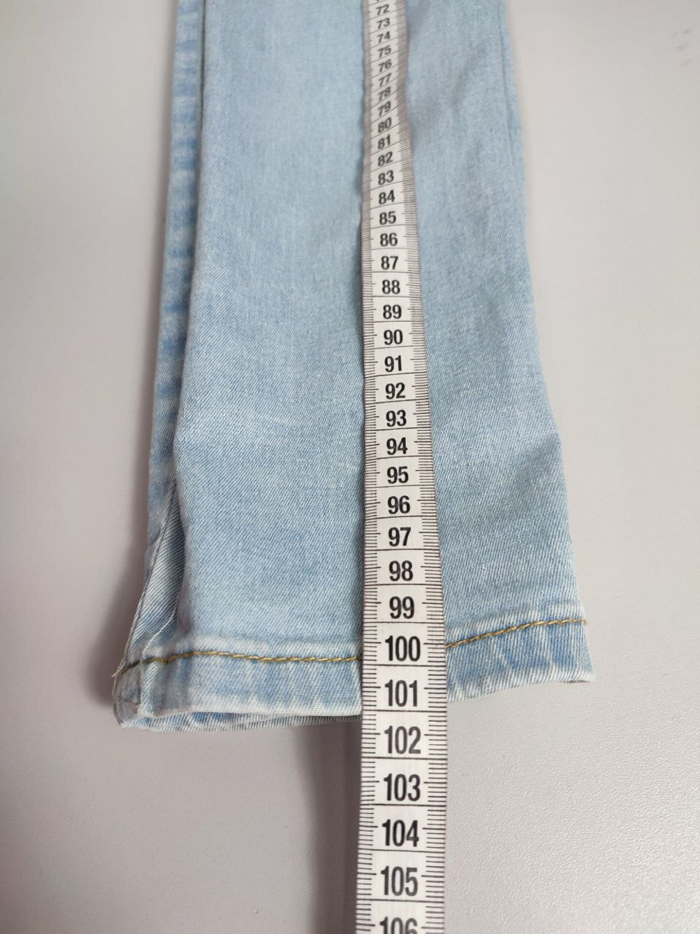 Джинсы Incity светлые 44  размер