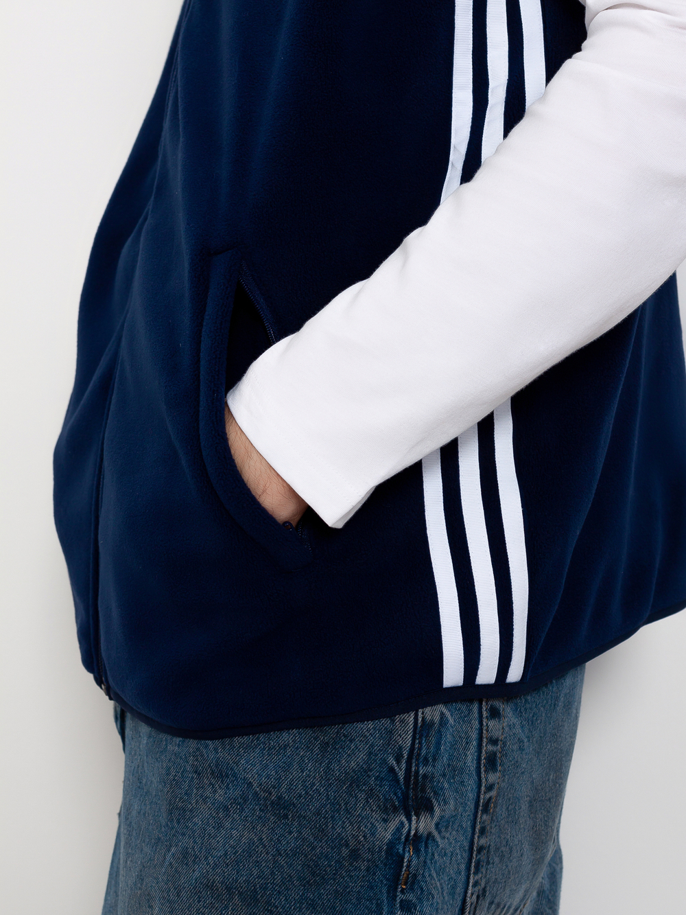 Жилет Adidas Adicolor 3-Stripes HK7391