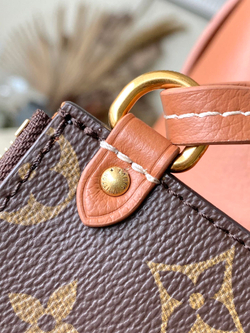 Louis Vuitton Low Key Hobo MM