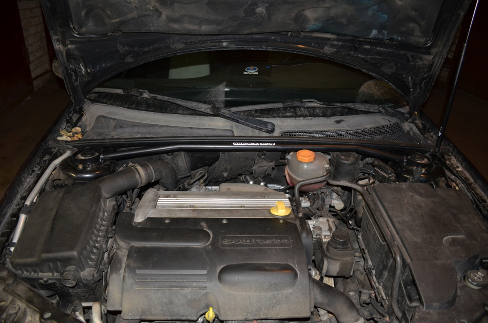 Распорка передних стоек (цельная) SAAB 9-3 и Cadillac BLS