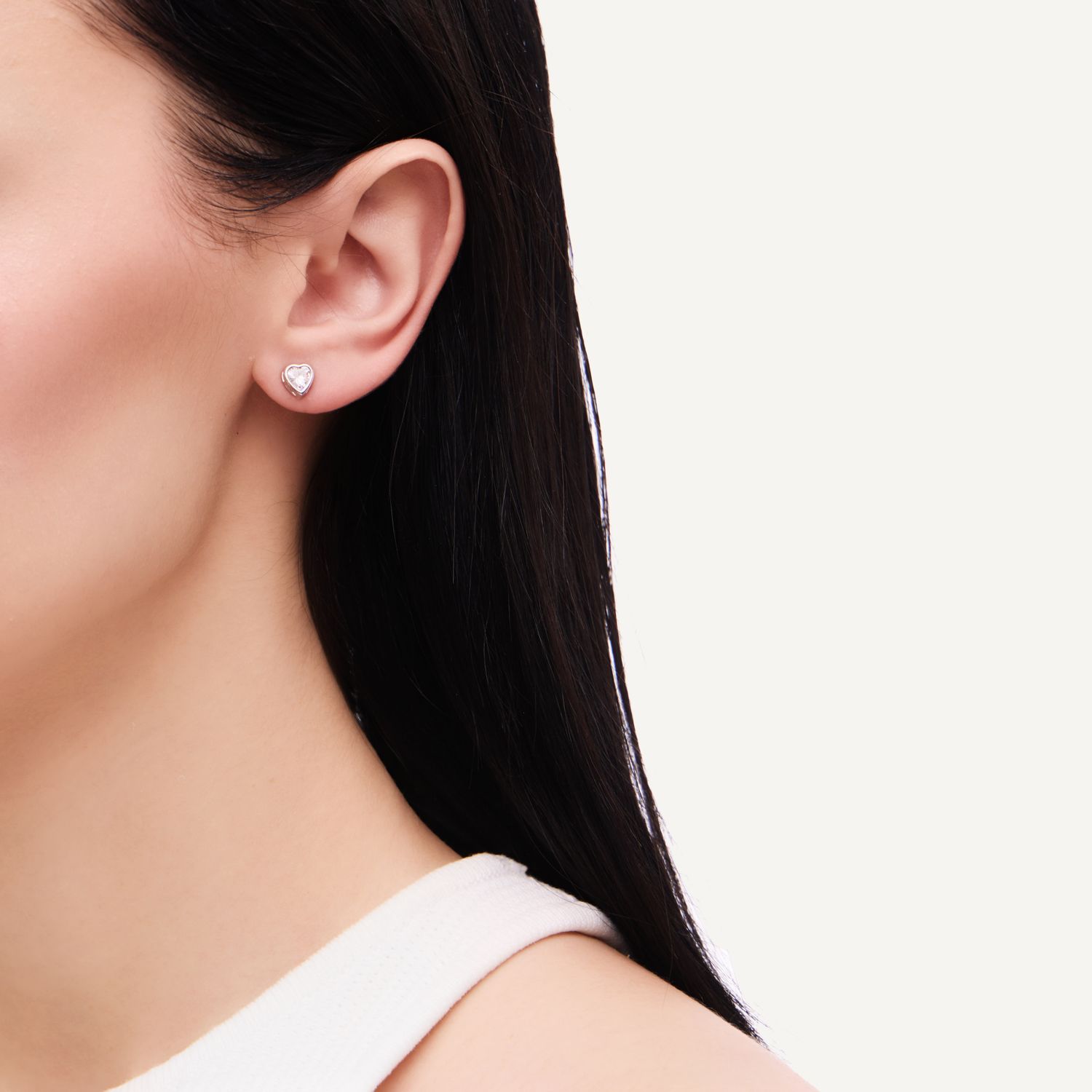 Серьги Classy Heart Studs - Silver