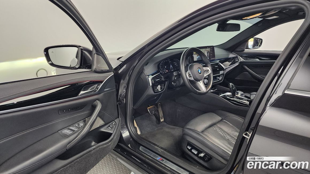 BMW 5 Series (G30) 530e M Sports (07.2021)