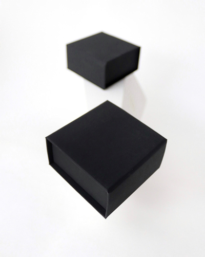 Футляр картонный с перекидной крышкой, серия "МАРК", 63х63х33 мм