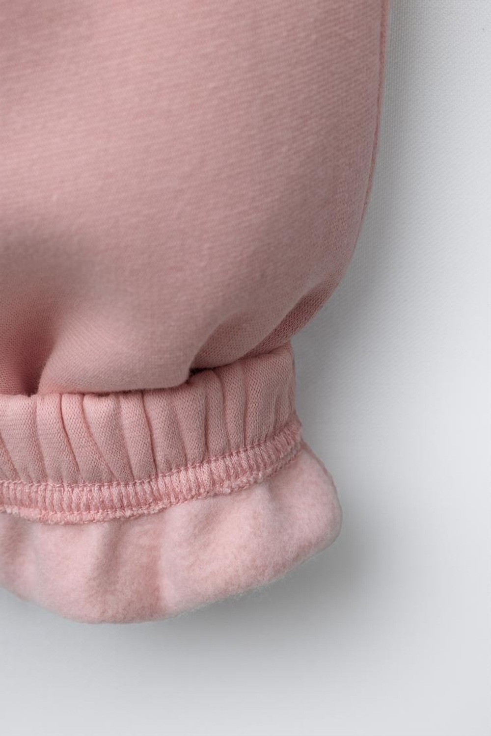 ZARA КОМПЛЕКТ ИЗ ТОЛСТОВКИ И ДЖОГГЕРОВ С ВЫШИВКОЙ, РОЗОВЫЙ