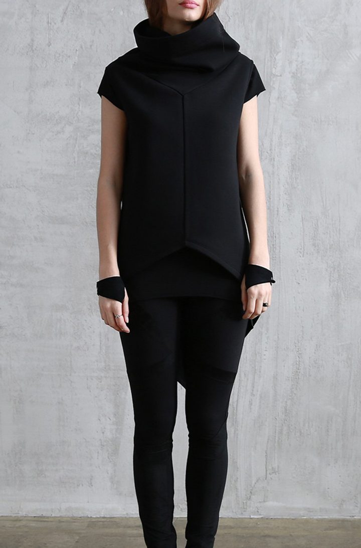 Безрукавка «Umi Cut Black»