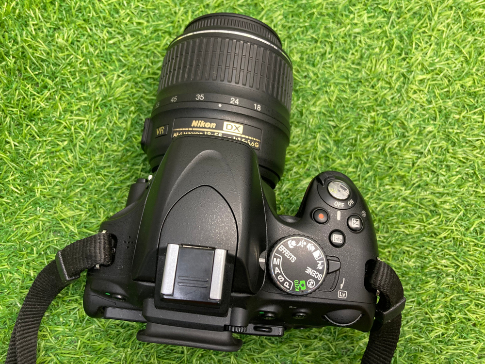 Nikon D5100 Kit 18-55mm 12.000 кадров
