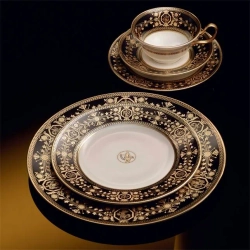 Wedgwood Тарелка Wedgwood Prestige Astbury Black 18см десертная WW-50100501007