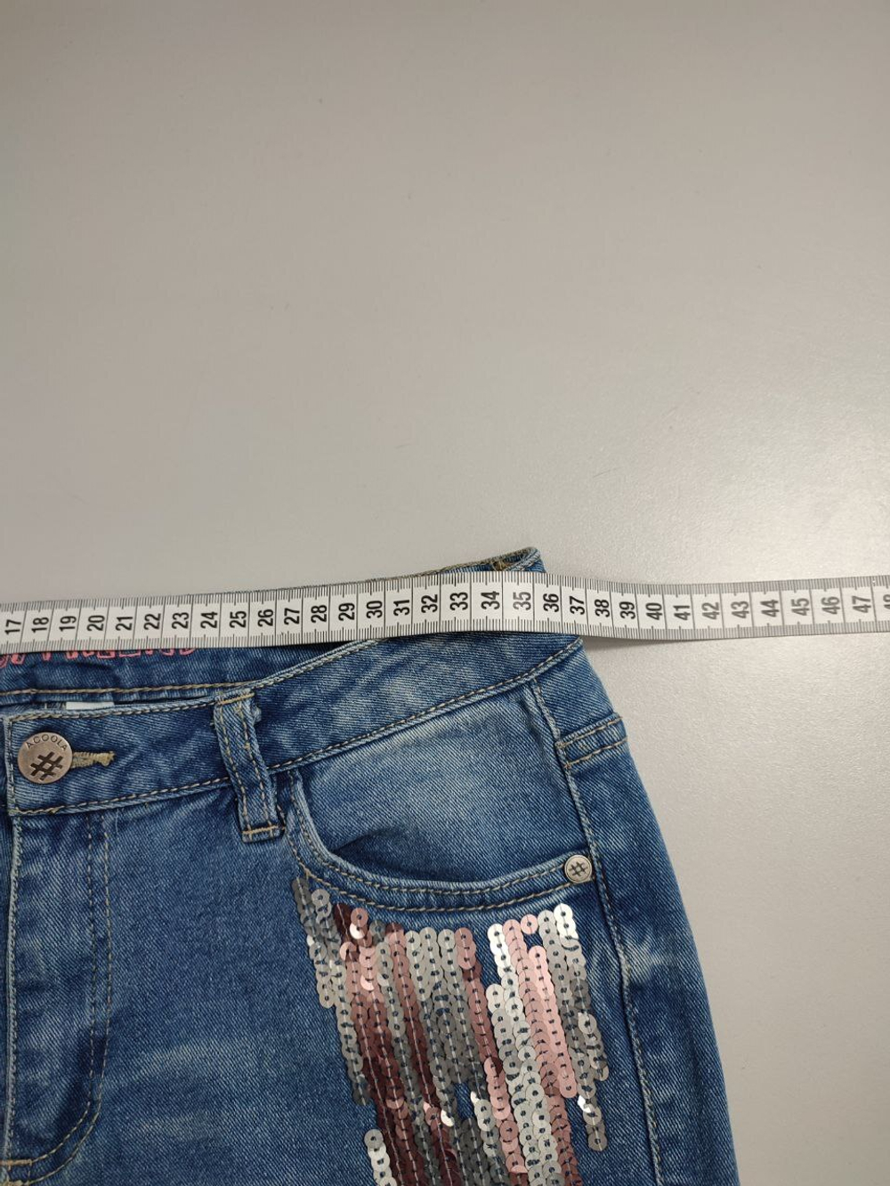 Джинсы Acoola с пайетками на 13-14 лет