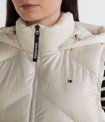 Пуховая безрукавка CHEVRON LW DOWN Tommy Hilfiger - экрю(WW0WW41177)