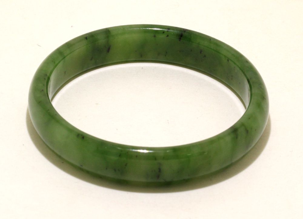 Браслет-кольцо D67 из нефрита