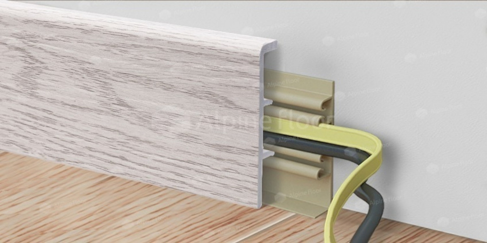 Плинтус Alpine Floor Rico Concept 80 RC 80010 Ясень Арктик