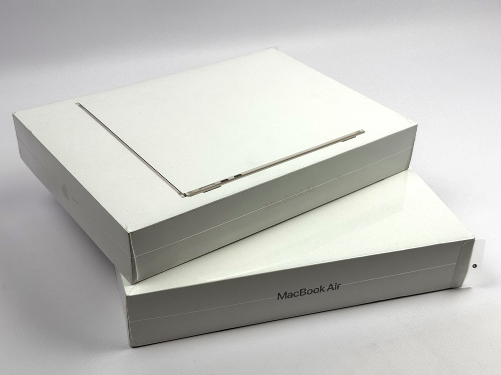 Ноутбук Apple MacBook Air 13 2022 / M2/ 8GB / 256GB / 13.6" / Retina / MacOS / StarLight