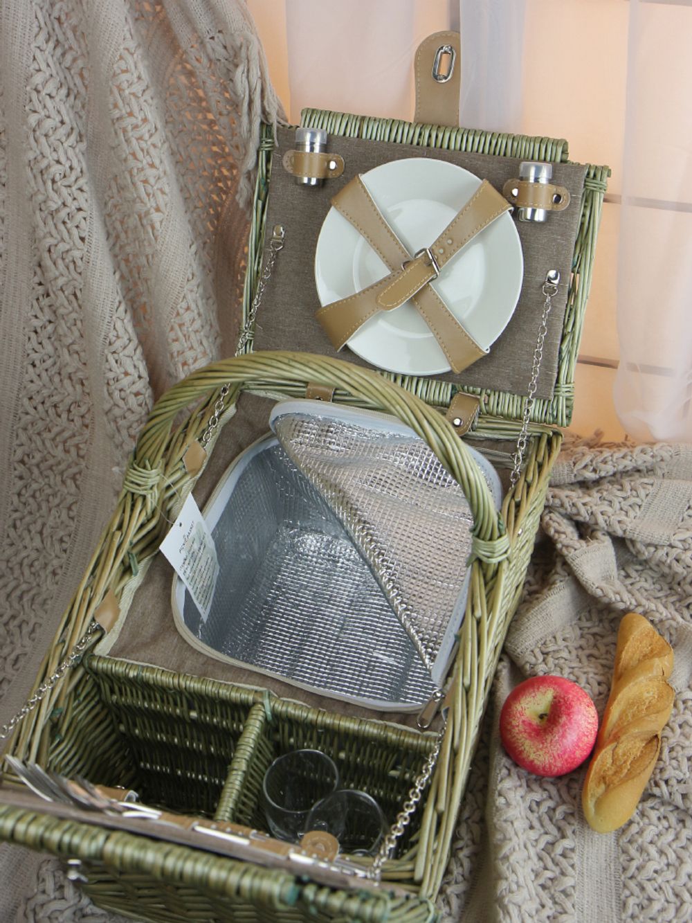 HOLYDAY BASKET Набор для пикника с термосумкой на 2 персоны