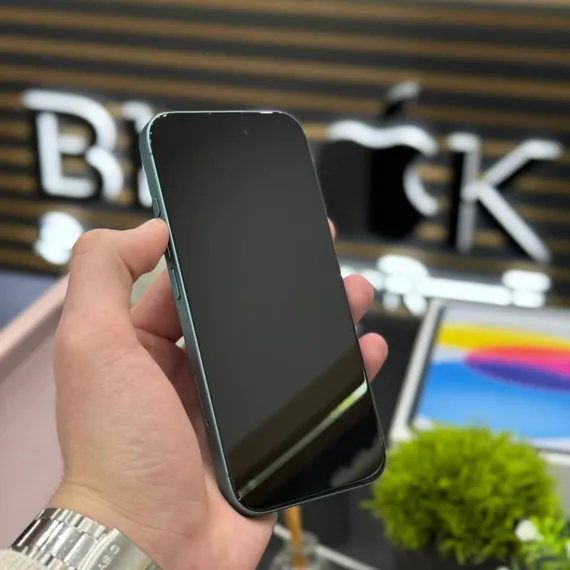 Б/У Телефон Apple iPhone 16 128Gb Teal 92% (CTXX0Y3WC9)
