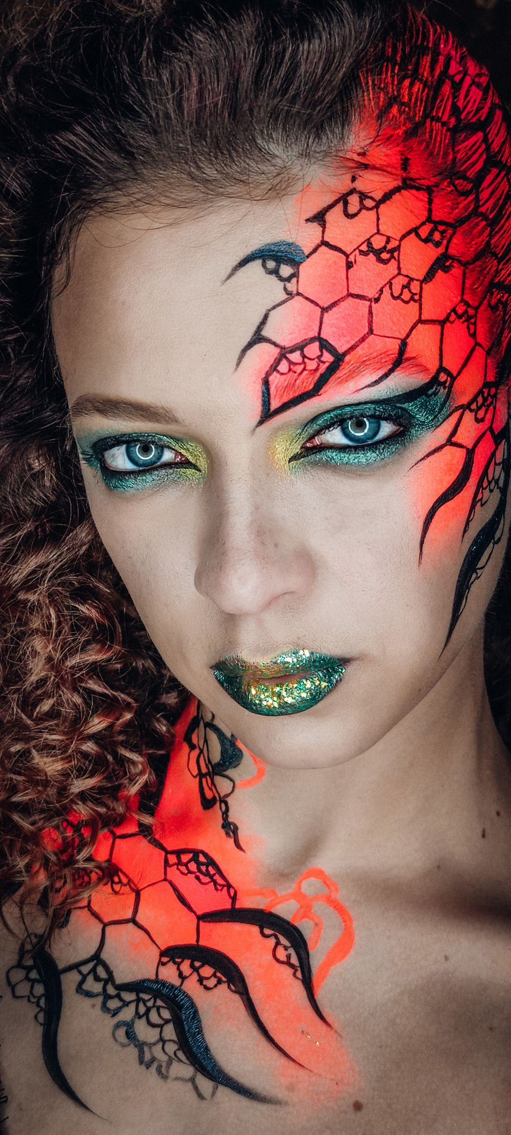 Декоративный гель для лица, волос и тела Color Gel Red Neon