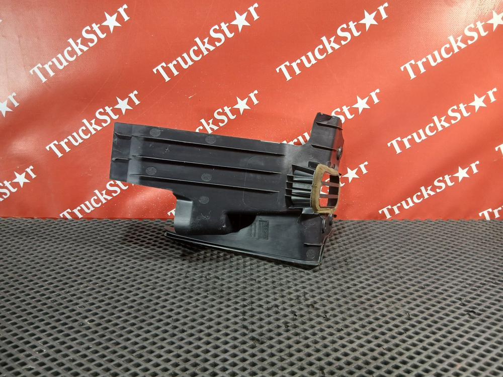 Накладка порога левая