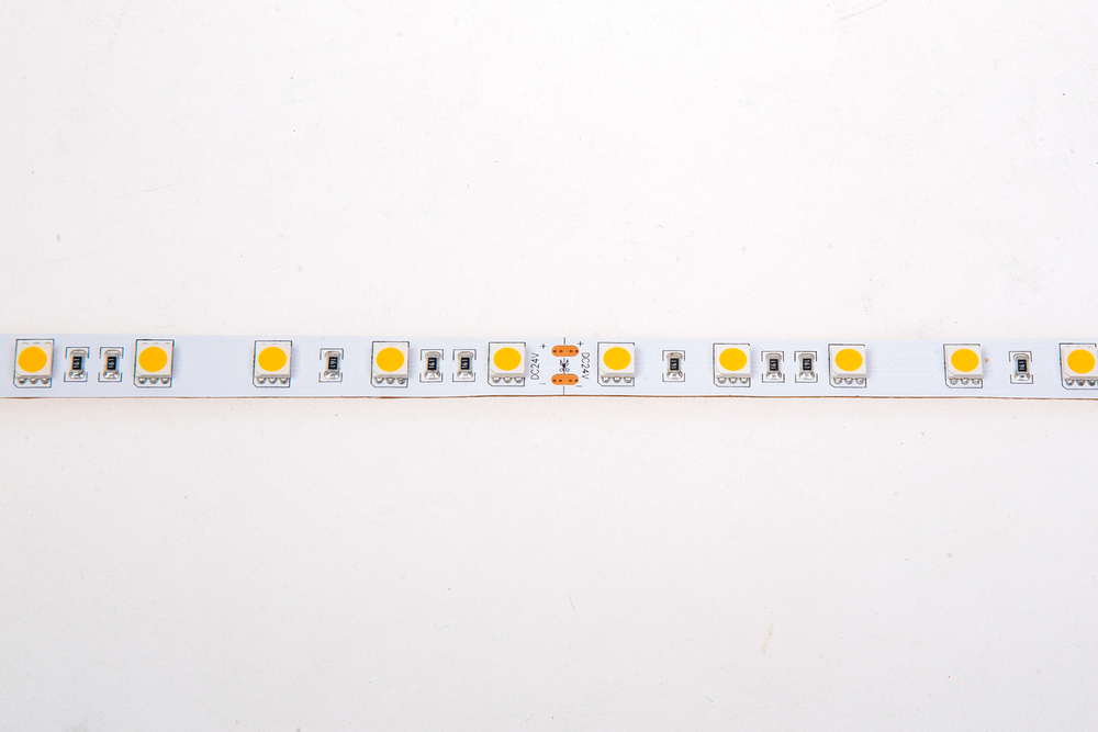 Лента светодиодная SMD тёпло-белая DC24V 14, 4W/m 3000K 1080Lm/m 60д/м CRI>95 IP20,  упаковка 5 метров,  ширина 10мм,  высота 2мм,  самоклейкая