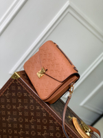 Louis Vuitton Pochette Metis