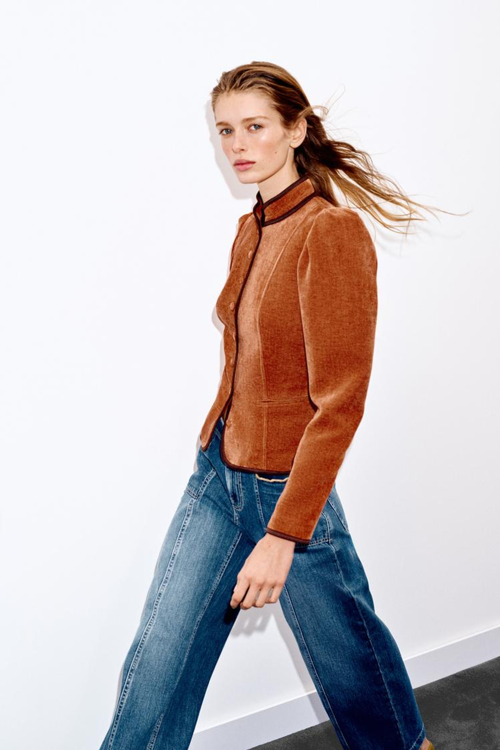 ZARA БЛЕЙЗЕР С КОНТРАСТНЫМИ КАНТАМИ, ЦВЕТ ЖЖЕНОГО АПЕЛЬСИНА