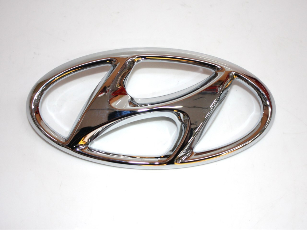 Эмблема решетки радиатора 863594L500 для Hyundai Solaris