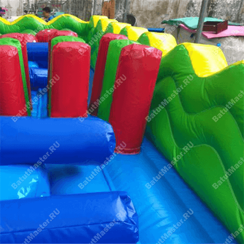 Большой надувной батут "Средневековье" 10*10*5 м