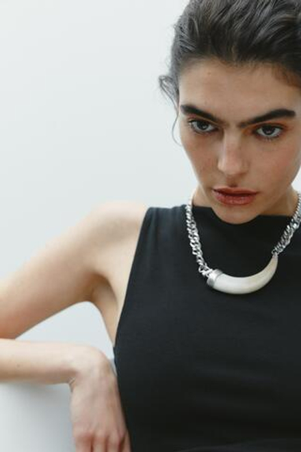ZARA АСИММЕТРИЧНАЯ ФУТБОЛКА СО СБОРКАМИ, ЧЕРНЫЙ