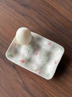 Подставка под яйца из гипса- ручная работа- узор цветы