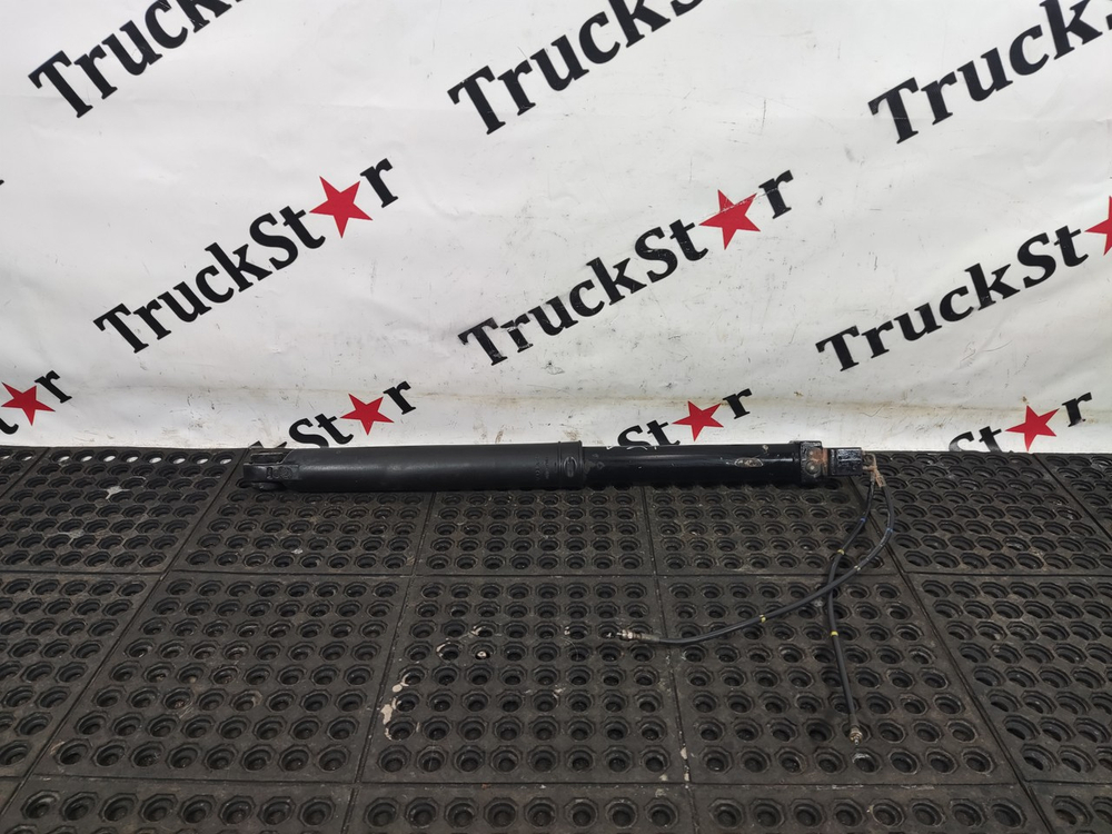 Цилиндр подъема кабины 2017г.