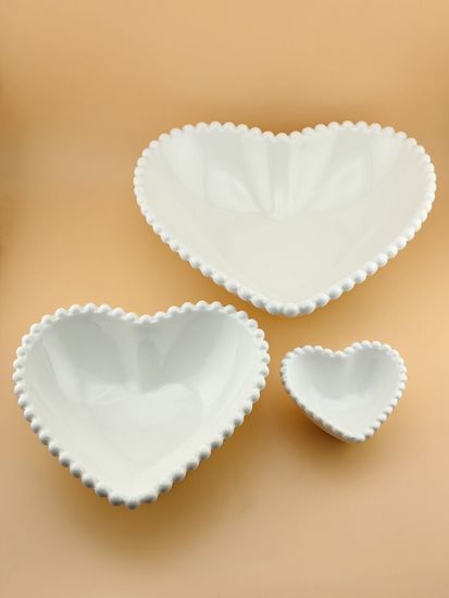 Блюдо-соусник сердечко 8х7,5х3,5 см. Бусины