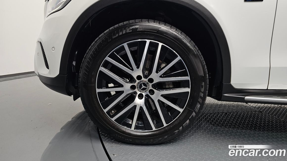 Mercedes-Benz GLC-Class X253 GLC300e 4MATIC (05.2021)