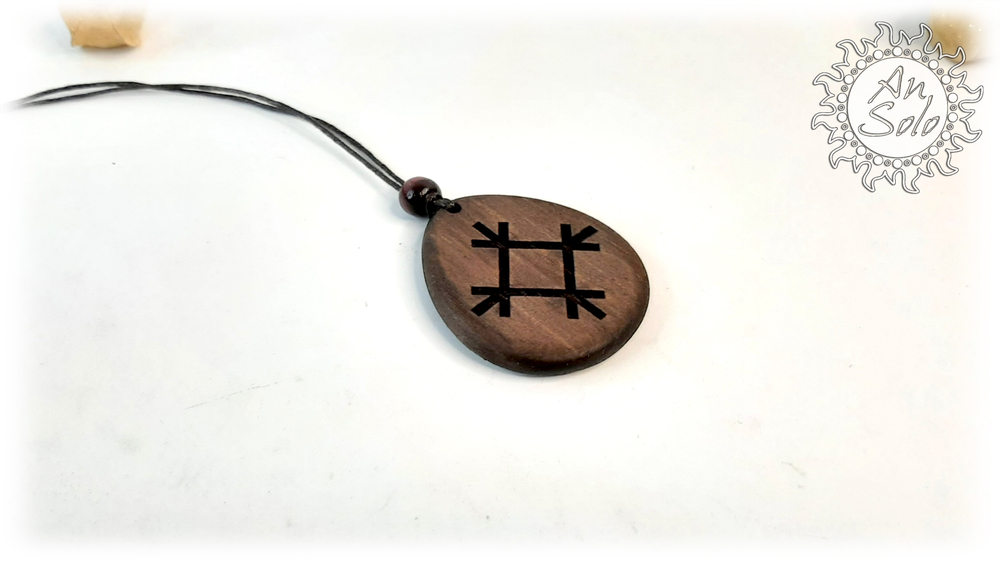 Оберег-капля "Целебник" из кедра