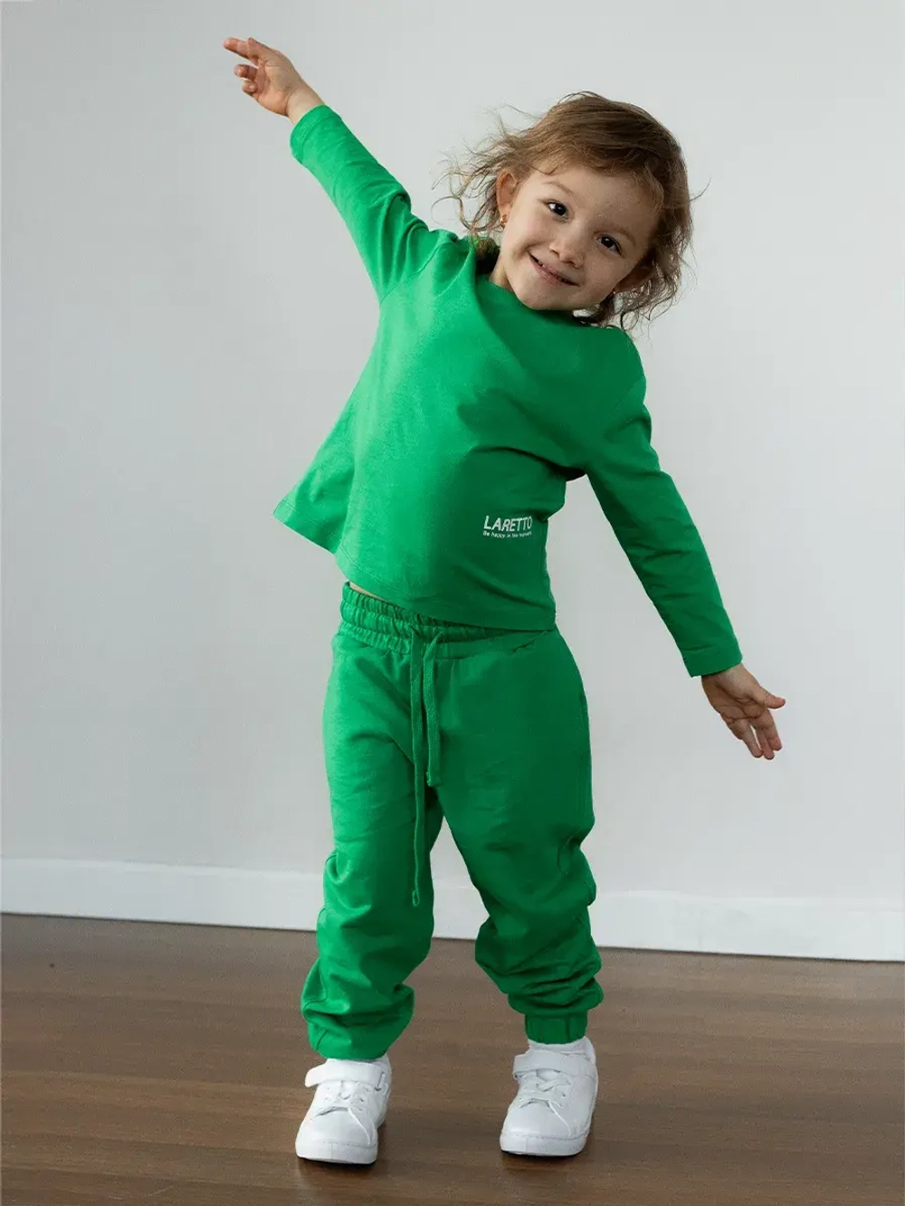 Спортивный костюм для мальчика в школу