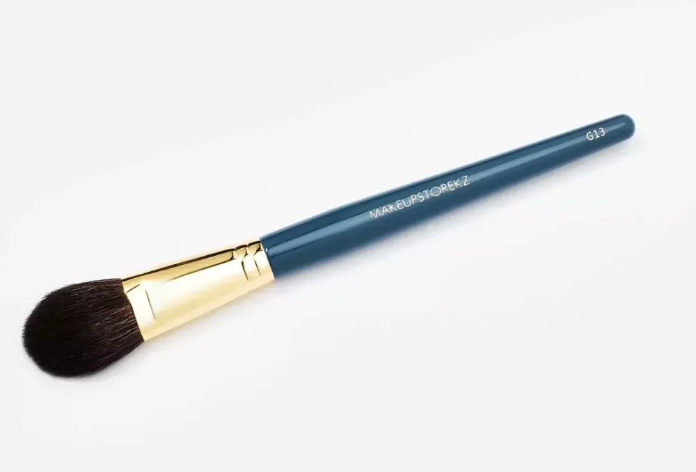 MAKEUPSTOREKZ Кисть Универсальная для пудры,контуринга или румян кашмирская коза - G13