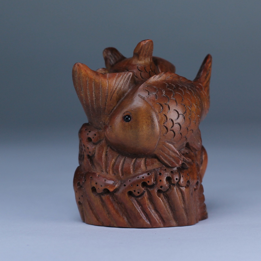 Нэцкэ Три карпа