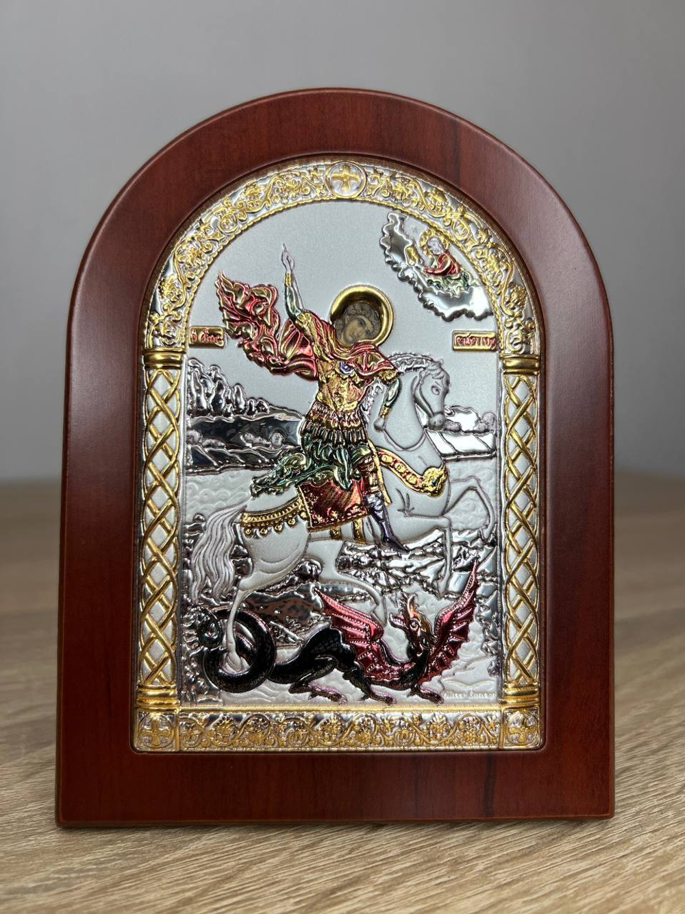 Георгий Победоносец, икона арочная, красное дерево, эмаль 105х140