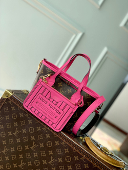 Louis Vuitton Neverfull Bandouliere Inside Out BB