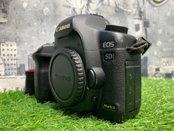 Canon EOS 5D Mark II (573.000 кадров)