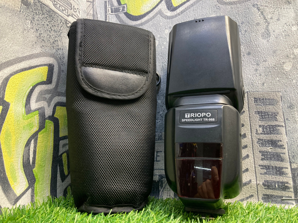 Triopo Speedlight TR-988 Покупка/Продажа