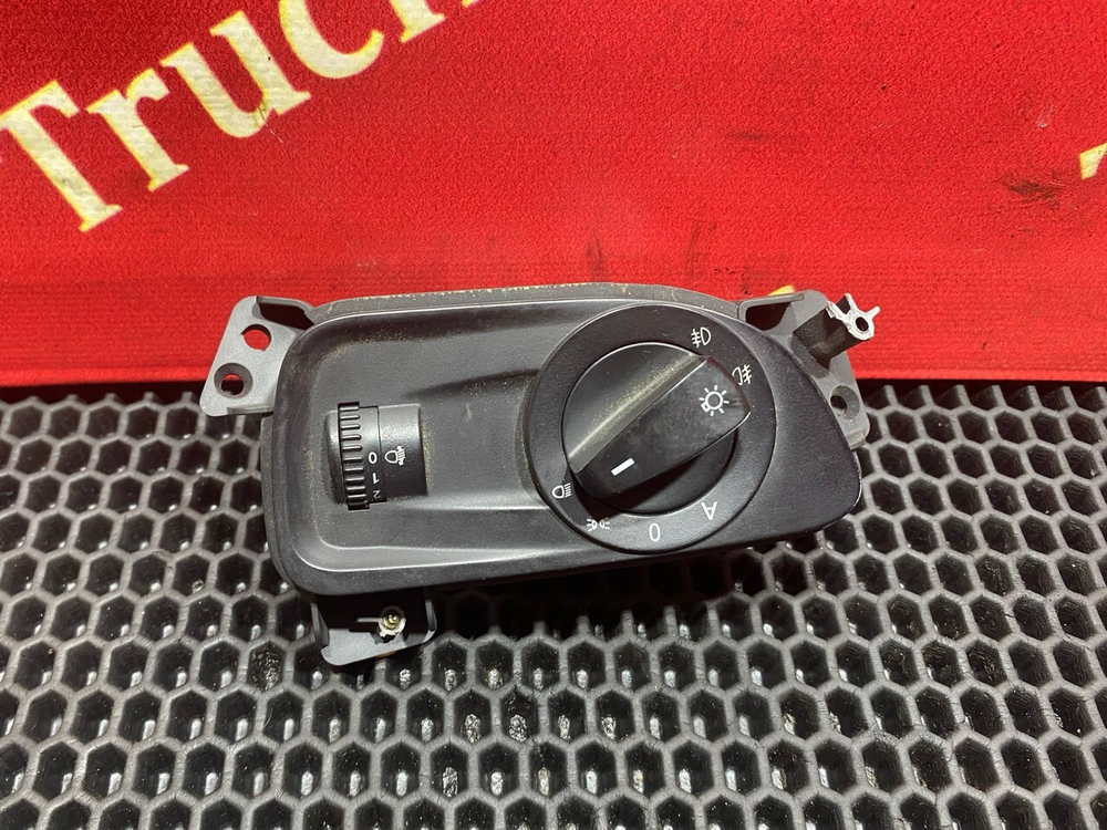 Переключатель света фар 2024г.