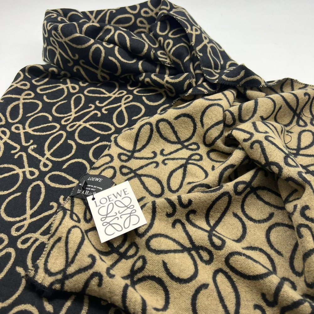 Палантин Loewe